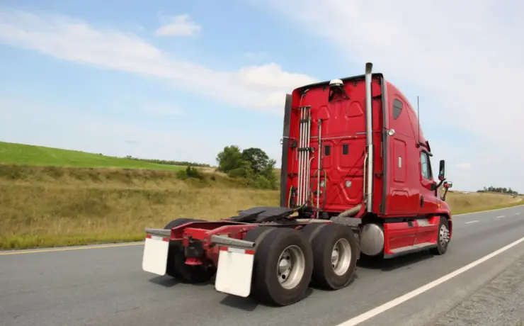 2022Q3_1203011770357805_Blog-Image_Blog_A-quick-insight-to-power-only-trucking_Feature_Aqsa