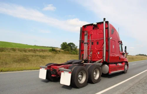 2022Q3_1203011770357805_Blog-Image_Blog_A-quick-insight-to-power-only-trucking_Feature_Aqsa